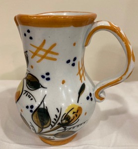 lot 68 image: Some Fun Vintage Kitchenware