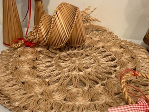 lot 225 image: Vintage Straw Things