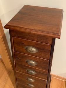 lot 223 image: Uniquely Shaped Drawer Cabinet
