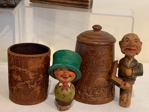 lot 206 image: Vintage Wooden Treasures