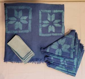 lot 151 image: Festive Table Setting