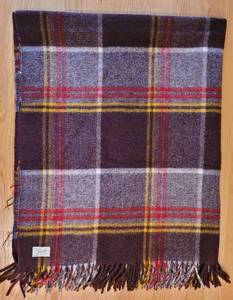 lot 156 image: Stunning Ethnic Plated and Faribo Fluff Woolen Throw