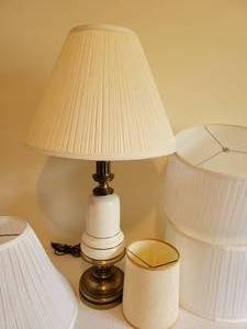 lot 182 image: Lamp and Lamp Shade Collection