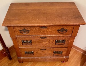 lot 321 image: Antique Dresser