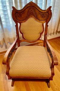 lot 320 image: Antique Platform Rocking Chair