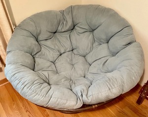 lot 318 image: Papasan Chair
