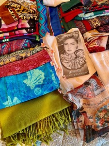 lot 331 image: Large Lot of Scarves