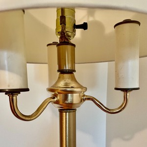 lot 336 image: Vintage Floor Lamp