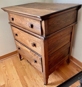 lot 345 image: Antique 3 Drawer Dresser on Casters