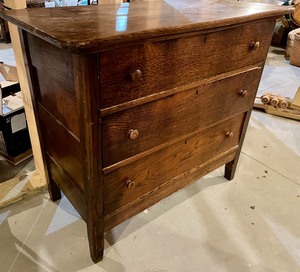lot 286 image: Vintage 3 Drawer Dresser