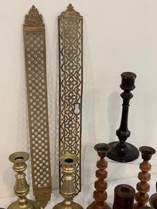 lot 248 image: Vintage Metal & Wood Decorative Items