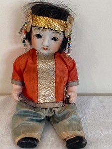 lot 123 image: Adorable Vintage Asian Doll