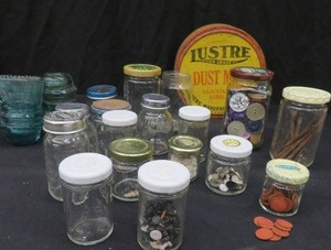 lot 26 image: VINTAGE  ANTIQUE BITS AND PIECES