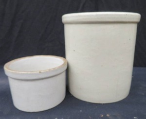 lot 30 image: MINNESOTA RED WING CROCK