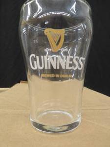 lot 40 image: NEW BAR WARE  GLASS WARE