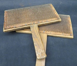 lot 69 image: ANTIQUE WOODEN WOOLHAND CARDERS