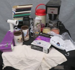 lot 82 image: KITCHEN ITEMS