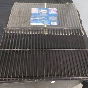 lot 121 image: 2 GRILL GRIDS NEW