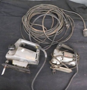lot 125 image: 2 SABER SKILL SAWS WITH EXTENSION CORD