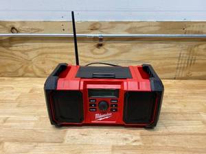 lot 38 image: MILWAUKEE M18 18-Volt Lithium-Ion Cordless Jobsite Radio