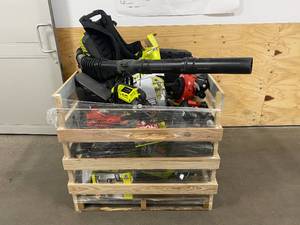lot 77 image: Crate Full of Outdoor Power Equipment