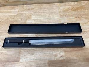 lot 90 image: Japanese Style Knife (28 blade)
