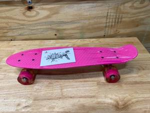 lot 97 image: BELEEV Skateboard with Flashing Wheels