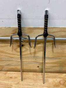 lot 63 image: Japanese Sai set with Case