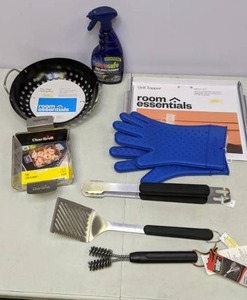 lot 178 image: Grilling Lot Char-Broil Pan Contenant, Citrusafe BBQ Grill Cleaner,  Room Essentials Grill Topper, & More - All New 