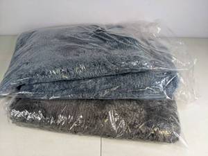 lot 363 image: Lot of (3) New Bath Mats