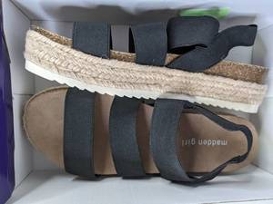 lot 376 image: Madden Girl Womens Platform Sandal - Black, Size 8.5