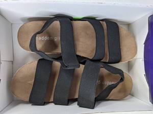 lot 377 image: Madden Girl Womens Platform Sandal - Black, Size 8