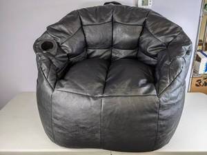 lot 356 image: Black Leather-Like Bean-Bag Style Comfy Chair