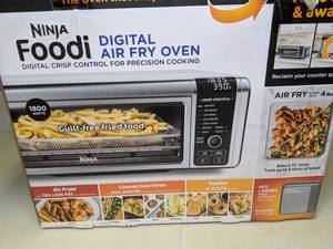 lot 302 image: New Ninja Foodi Digital AIr Fry Oven