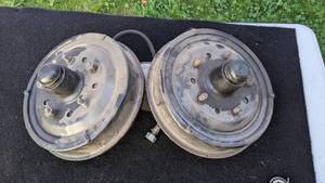 lot 50 image: Lot of (2) Car Brakes