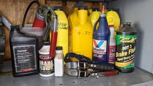 lot 51 image: Set of (3) Oil Filter Clamps, Vehicle OilsFluids - Engine, Brake, Gear, Power Steering