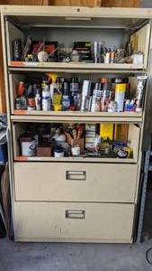 lot 33 image: Metal Work Cabinet & Contents