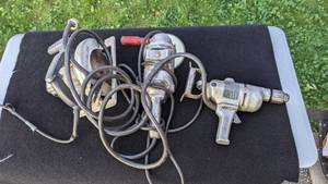 lot 34 image: Set of (3) Vintage Industrial Tools