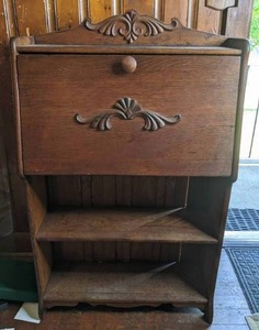 lot 260 image: Beautiful Vintage Secretary Desk