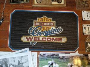 lot 290 image: Harley Davidson Goodies & Old Motorcycle License Plates