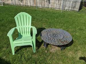 lot 164 image: Plastic Adirondack Chair and Short Side Table