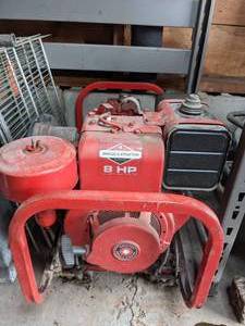 lot 180 image: Briggs and Stratton Magnetron 8 HP, 4 Cycle Generator