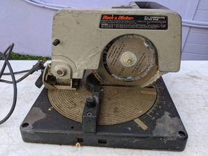 lot 69 image: Black & Decker 8 14 Miter Saw