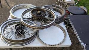 lot 128 image: Lot of (5) Assorted Motorcycle Rims