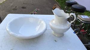 lot 132 image: Antique EPP Co Washing Basin and Princeton Pitcher