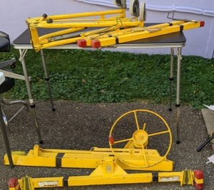 lot 135 image: Yellow Drywall Lift