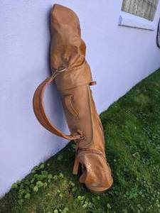 lot 95 image: Golf Clubs (Right Handed) Walter Hagen drivers, with Browning Golf Bag, Balls & Club Covers