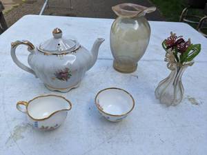 lot 147 image: Vintage Bone China Teapot, Creamer, Sugar Bowl and (2) Vases