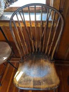 lot 278 image: Set of (2) Windsor Back Chairs (Non-Matching), (1) Table Floor Lamp