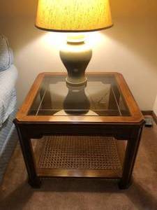 lot 1 image: Coffee Table & End Table Set